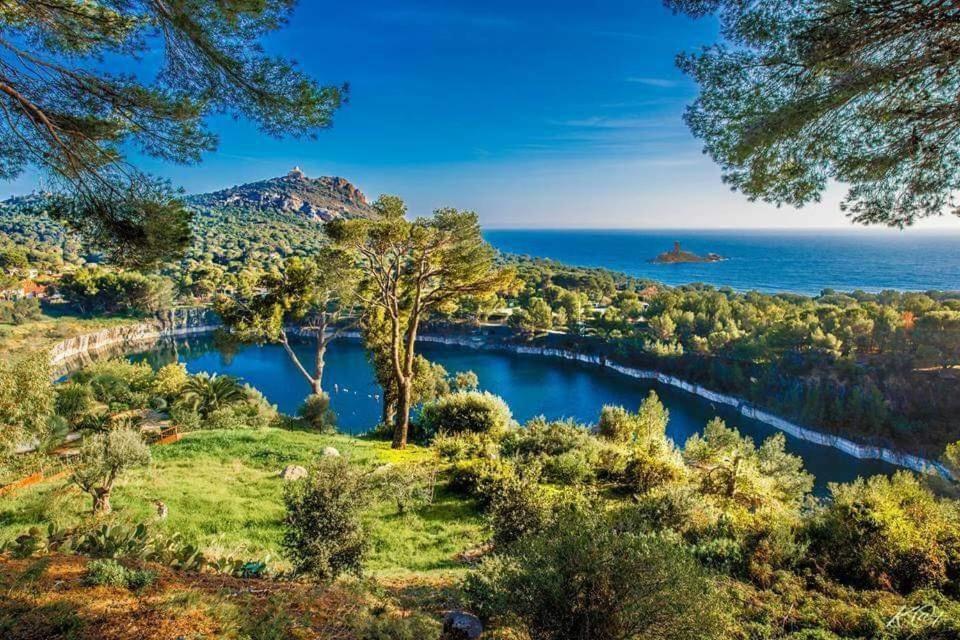 Hotel Auberge Provencale Saint-Raphaël Esterno foto