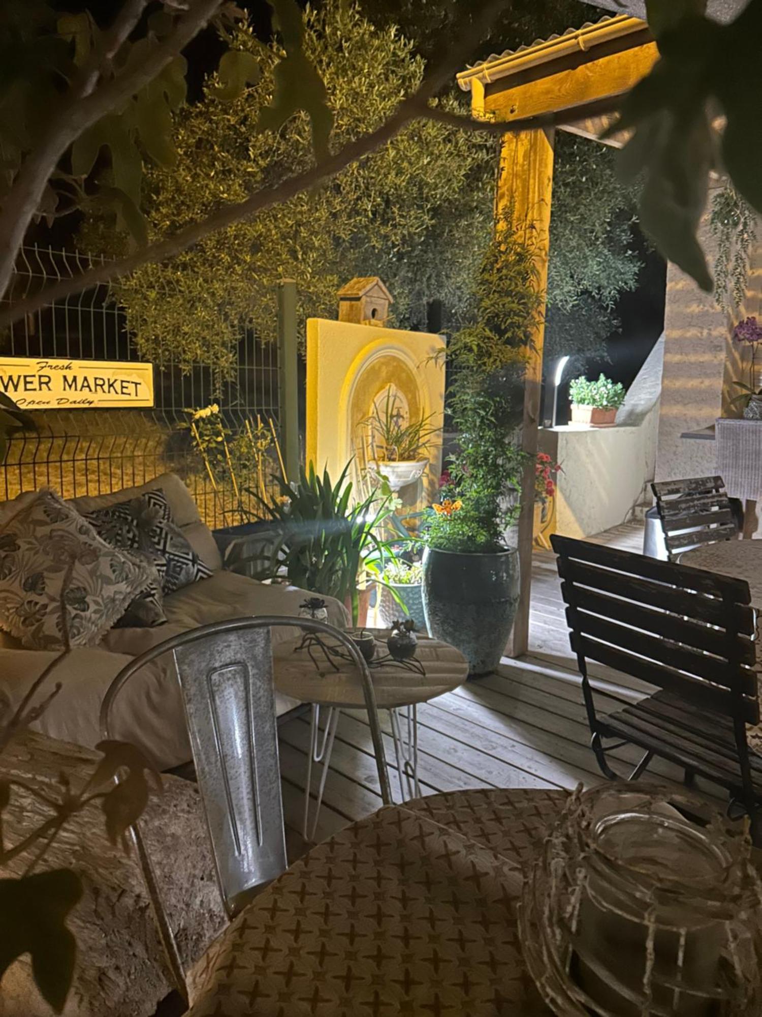Hotel Auberge Provencale Saint-Raphaël Esterno foto